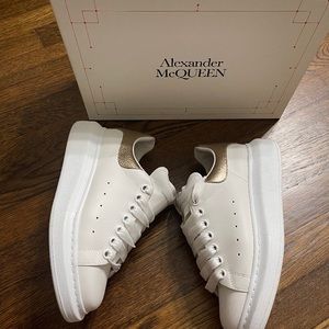 ALEXANDER MCQUEEN OVERSIZED PLATFORM SNEAKERS